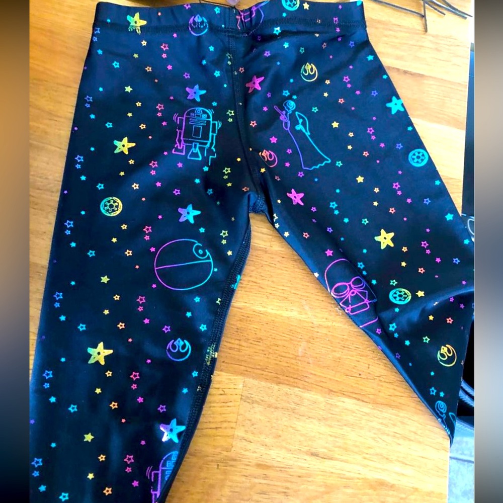 Terez leggings.Can’t see in the picture but the colours are iridescent rainbow.